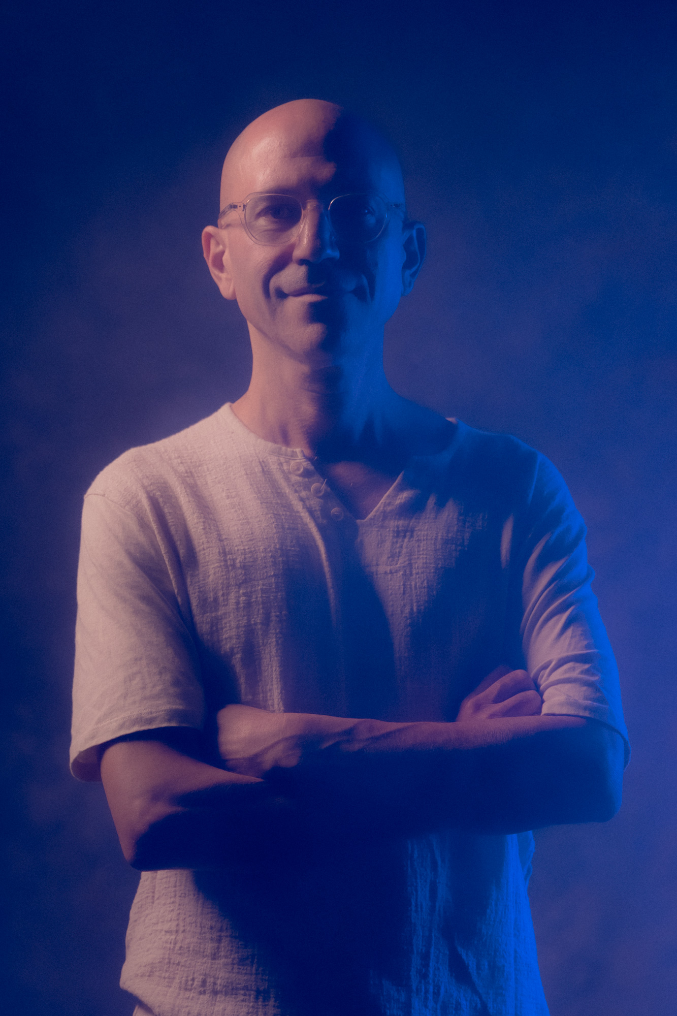 רוני - מעסה בכיר, מדריך לעיסוי אירוטי. 